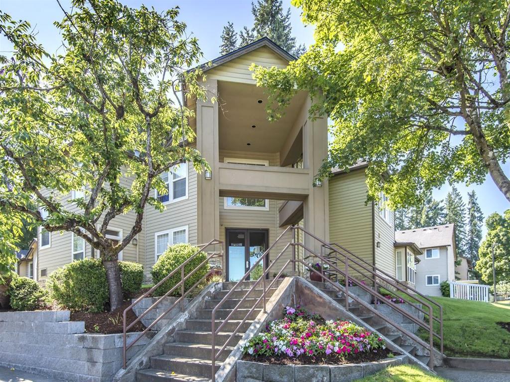 Photos and Video of Black Lake Apartments in Olympia, WA